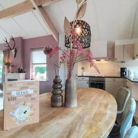 3 Bedroom Stunning In * Putten